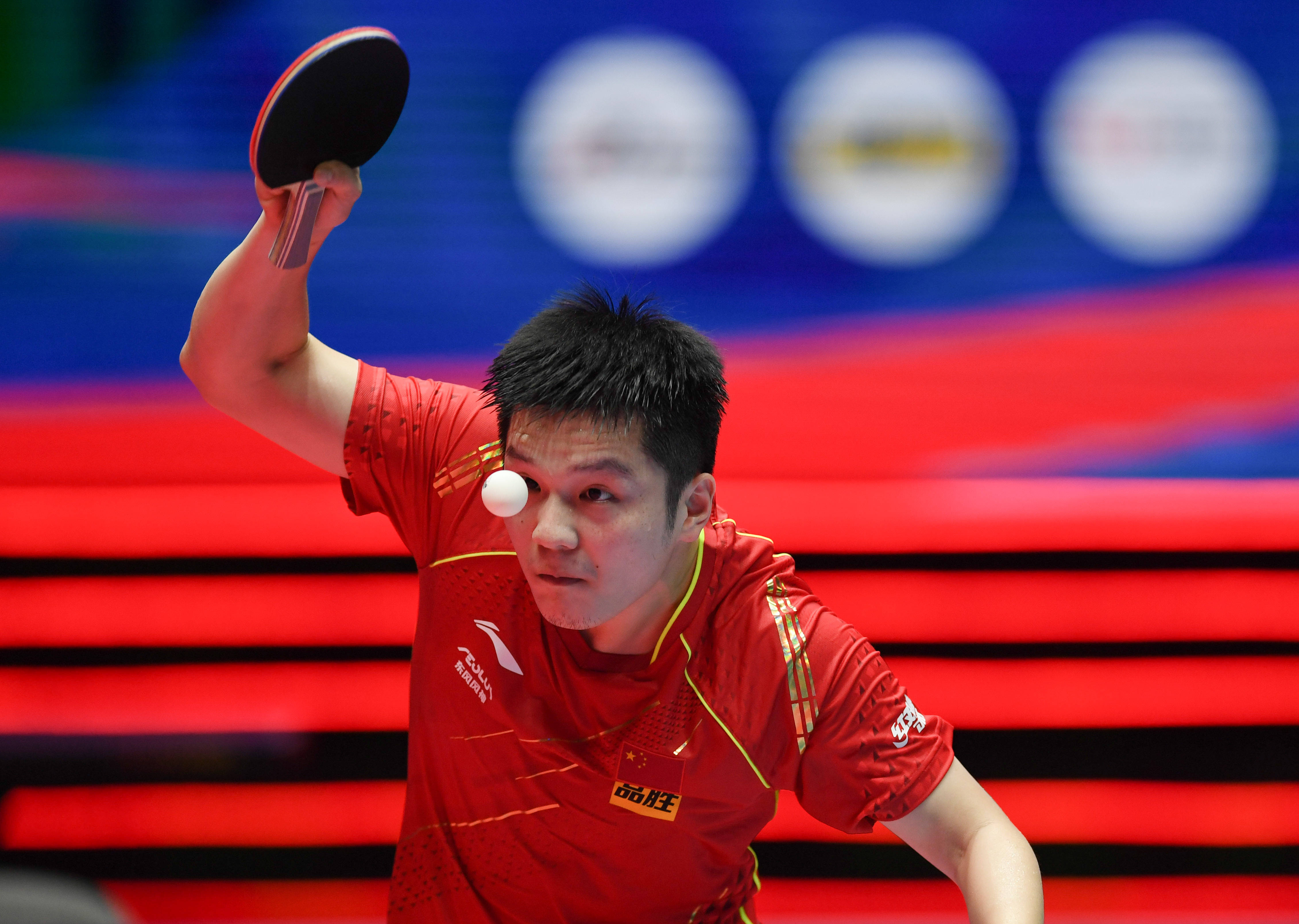 中展示出足 中展示出足